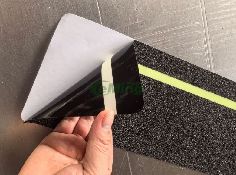 Photoluminescent Safety Tape Strip Glowing Skateboard Grip Anti Slip Tape Glow In The Dark