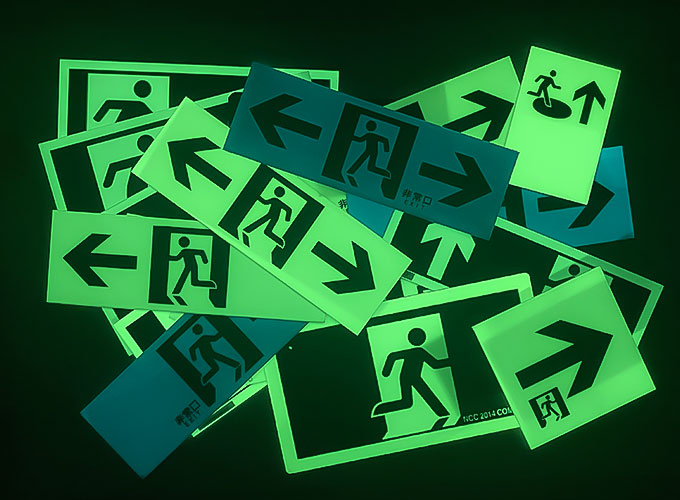 Photoluminescent-Signs-nav