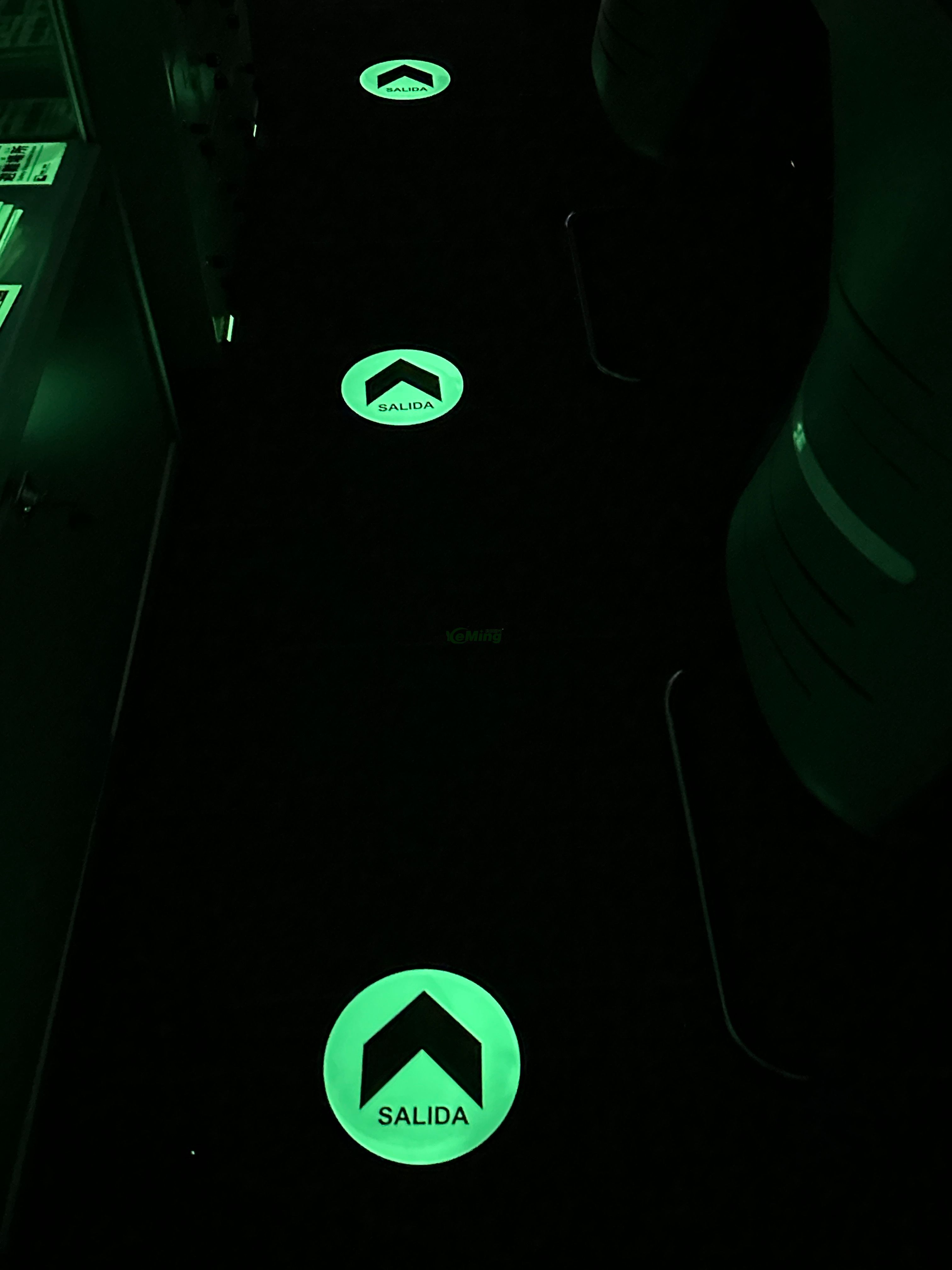 Diameter 40mm Exit Floor Signs Glow In The Dark Safety Exit Arrow Down Floor Signs photoluminescent