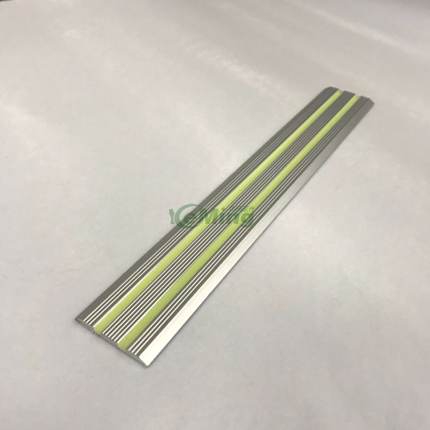 Manufacturer Supplier Aluminum Anti Slip Photoluminescent Stair Nosing 