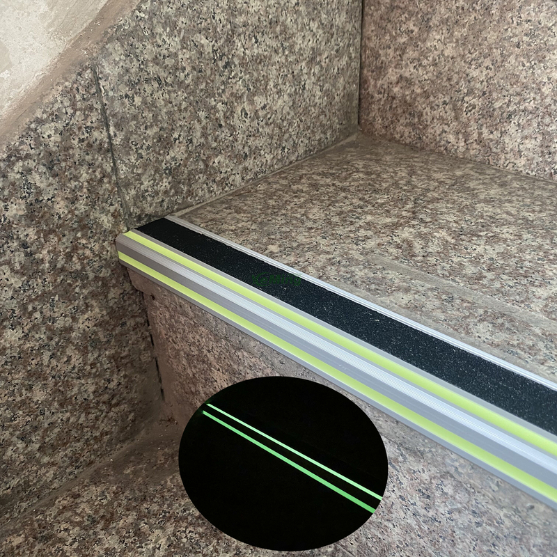 Oem Custom Anti Slip Stair Strips Glow in The Dark Anti-slip Tread