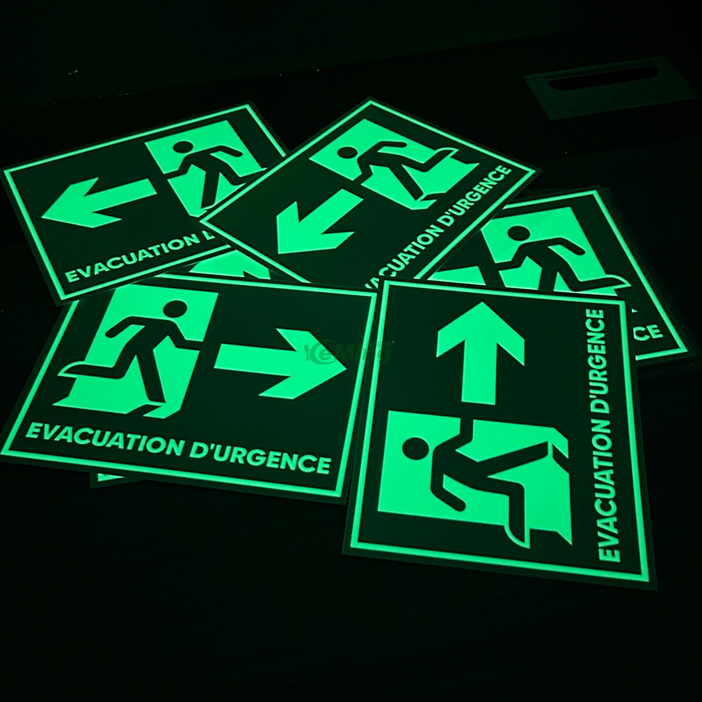 Self-luminous Emergency Evacuation Signs Warning Signs Directional Guide Board Safety Photoluminescent Exit Signage